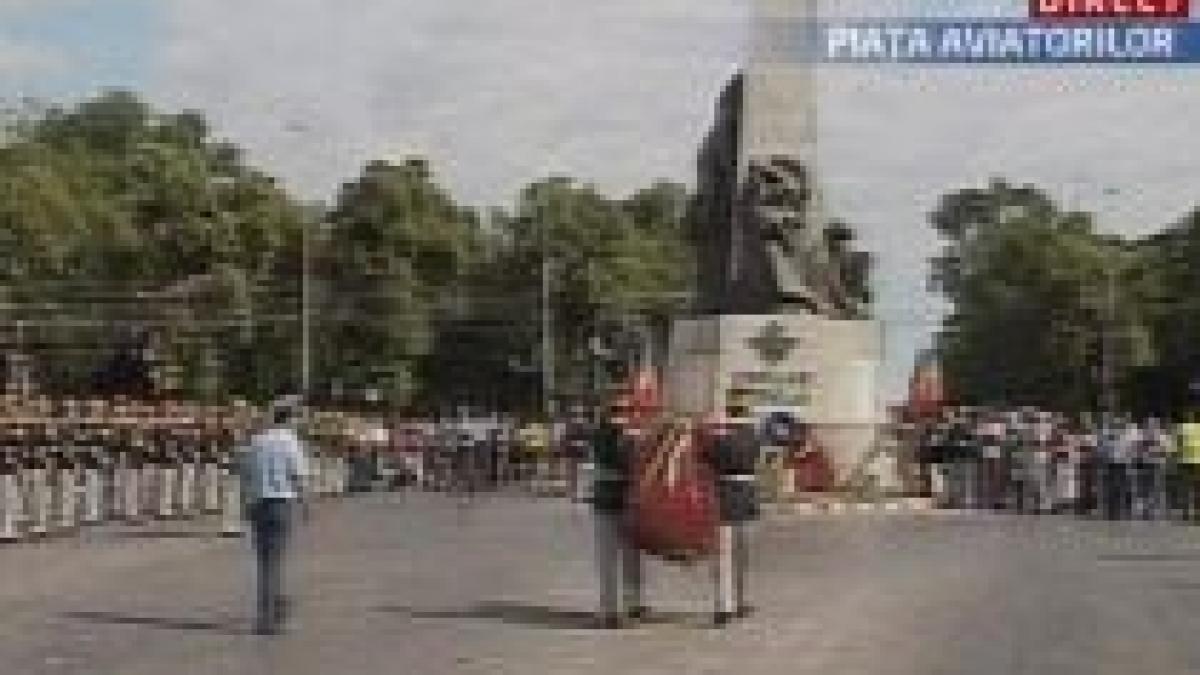 spectacol aerian pe cerul capitalei de ziua aviatiei video