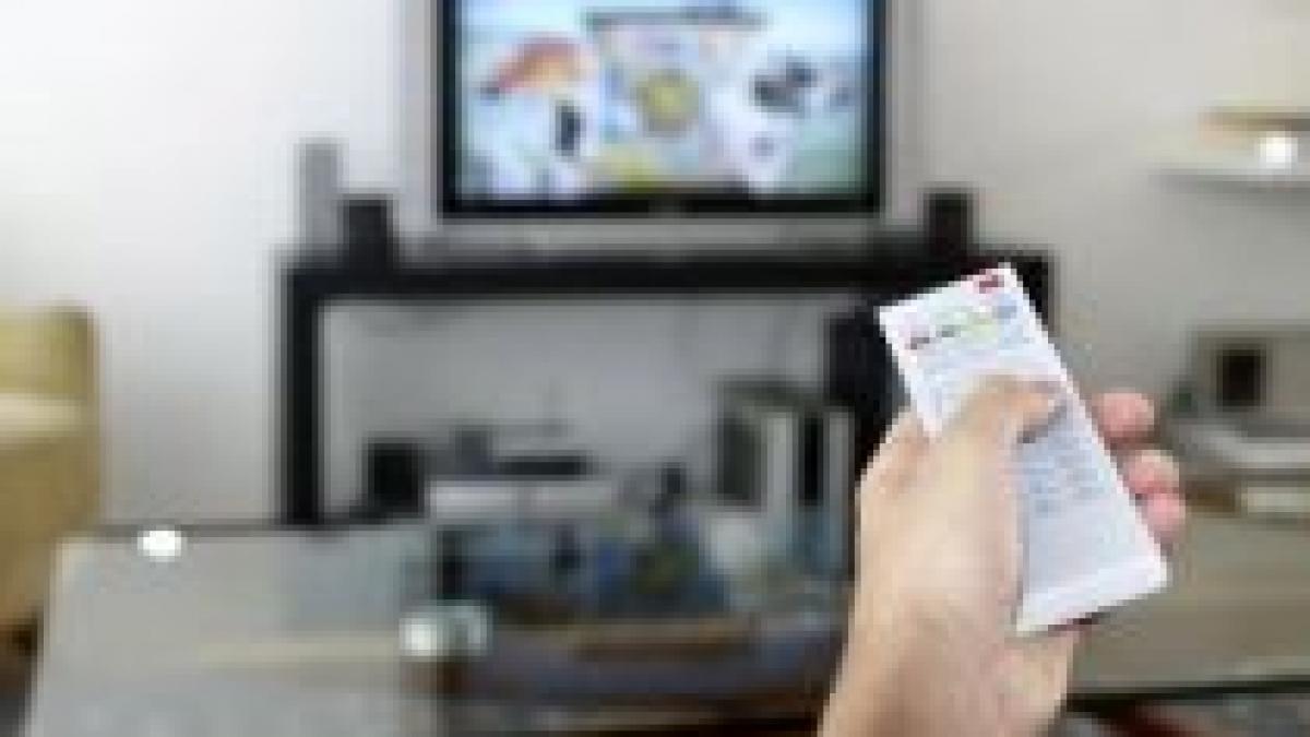 O ţară de sedentari. 90% dintre români se uită la televizor în timpul liber, două treimi nu fac sport