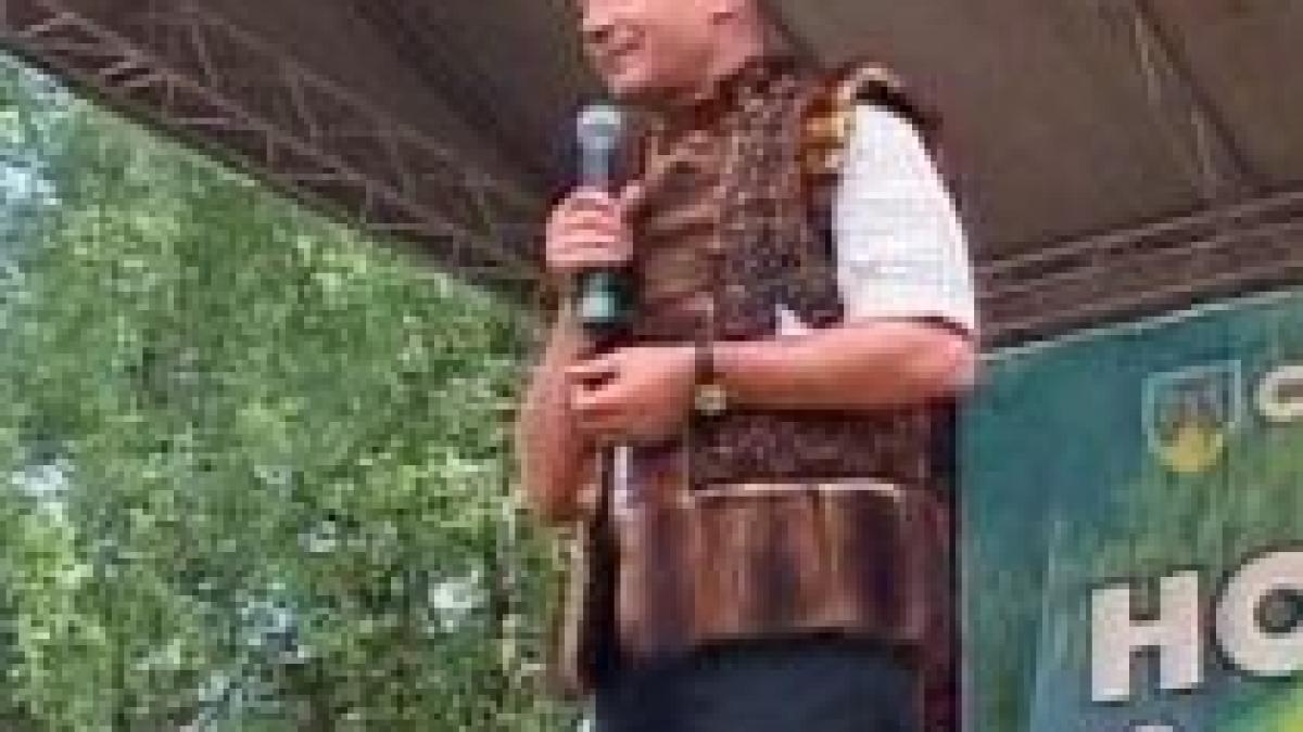 edilul de dabuleni cu jalba la cotroceni basescu a fost la tuns de oi si noi nu l am facut cioban