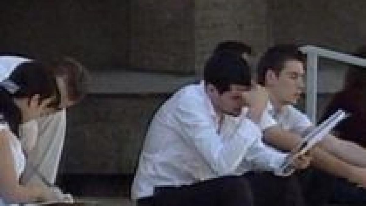 tinerii bucuresteni prefera sa fie someri decat sa aiba salarii mici