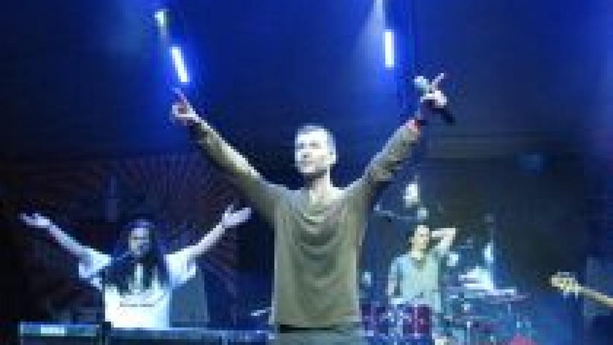 coke live peninsula ultima sansa pentru fanii romani de a vedea nine inch nails live foto