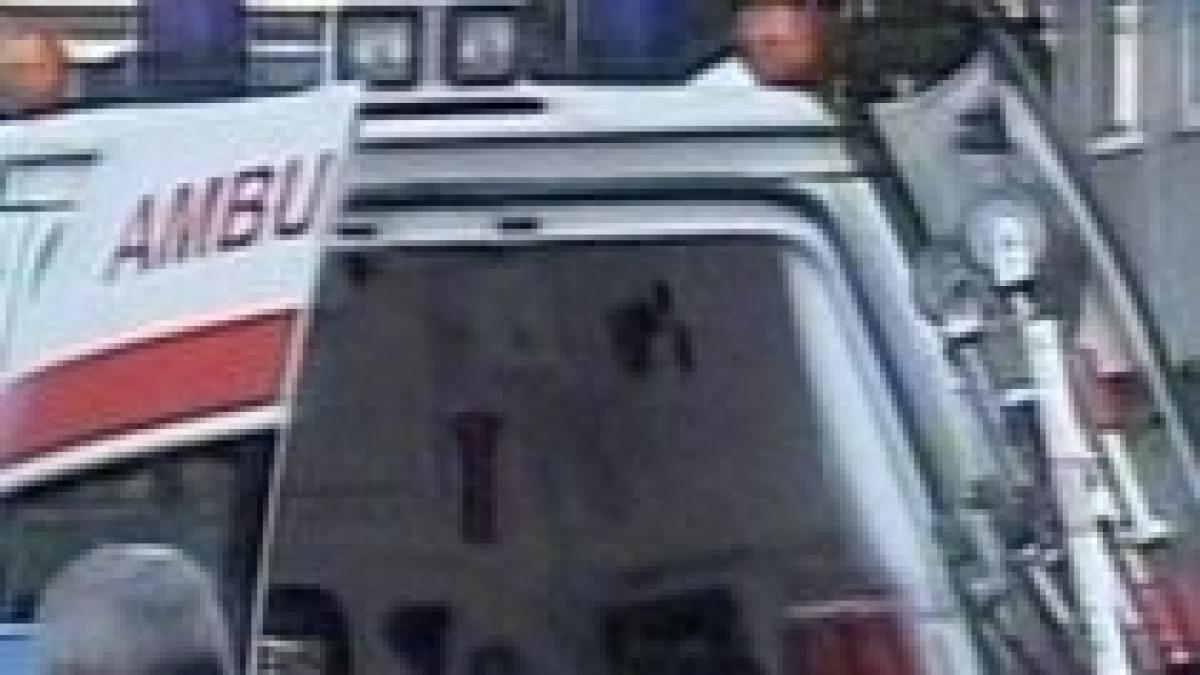 dolj un barbat care incercase sa isi rapeasca prietena impuscat in picior de un politist