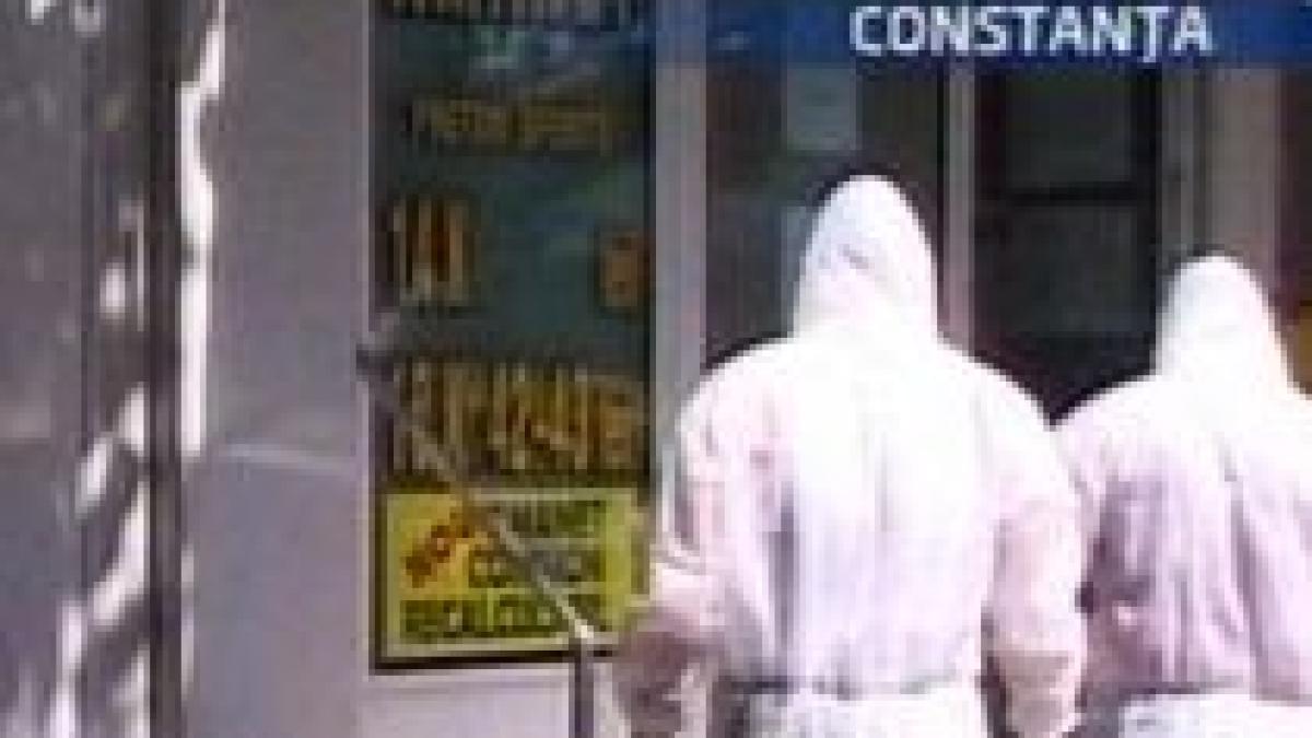 Jaf la o casă de amanet din Constanţa. Hoţii au fugit cu 11.000 de lei şi bijuterii (VIDEO)