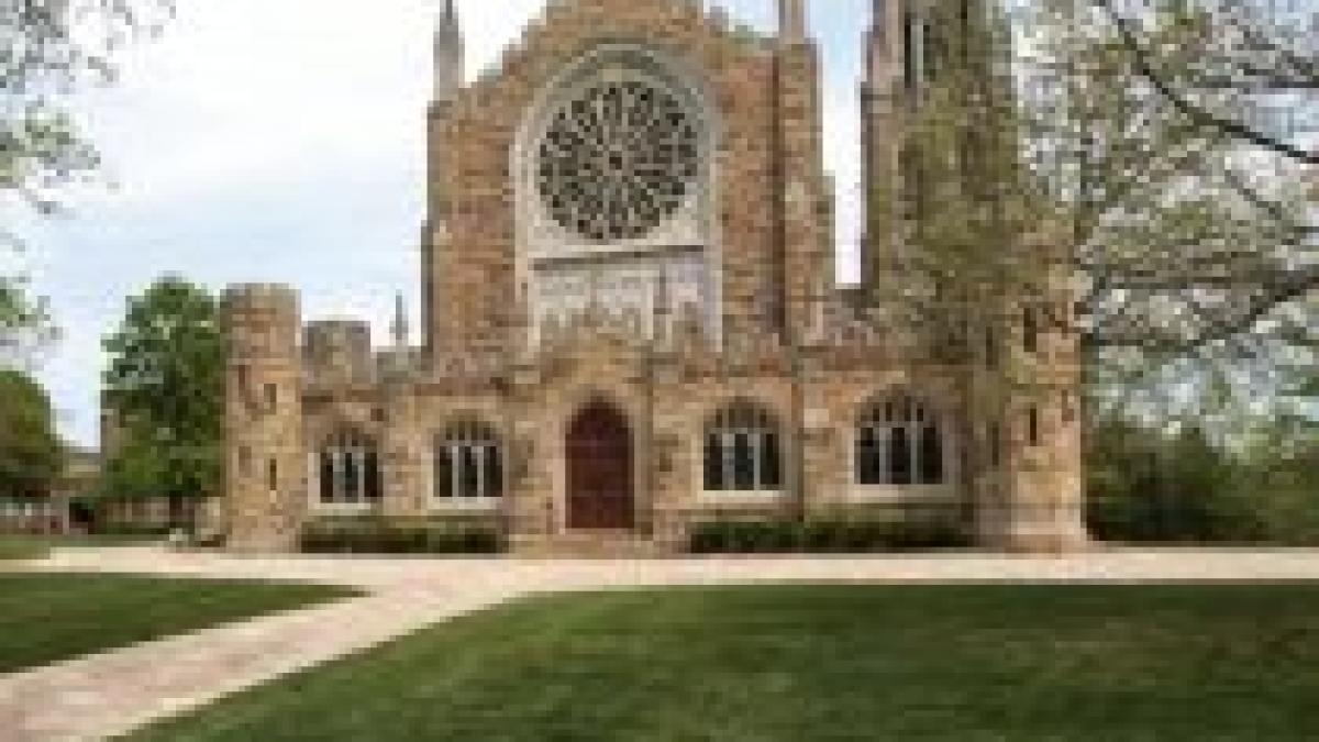 raport universitatile americane si britanice ar trebui sa fuzioneze pentru a face fata concurentei