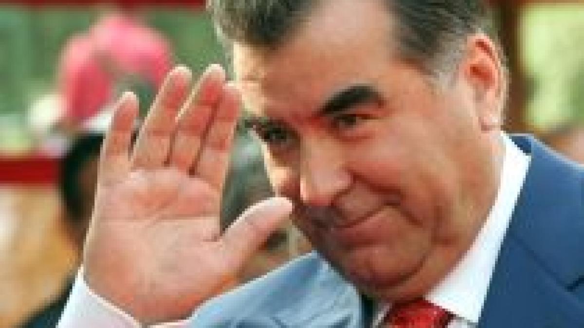 tadjikistan vrea bani de la rusia pentru chiria unei baze militare