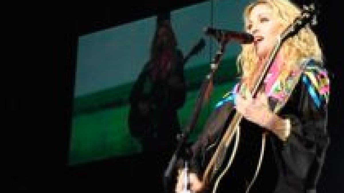 rusii vor alunga artificial norii in seara concertului madonna din st petersburg