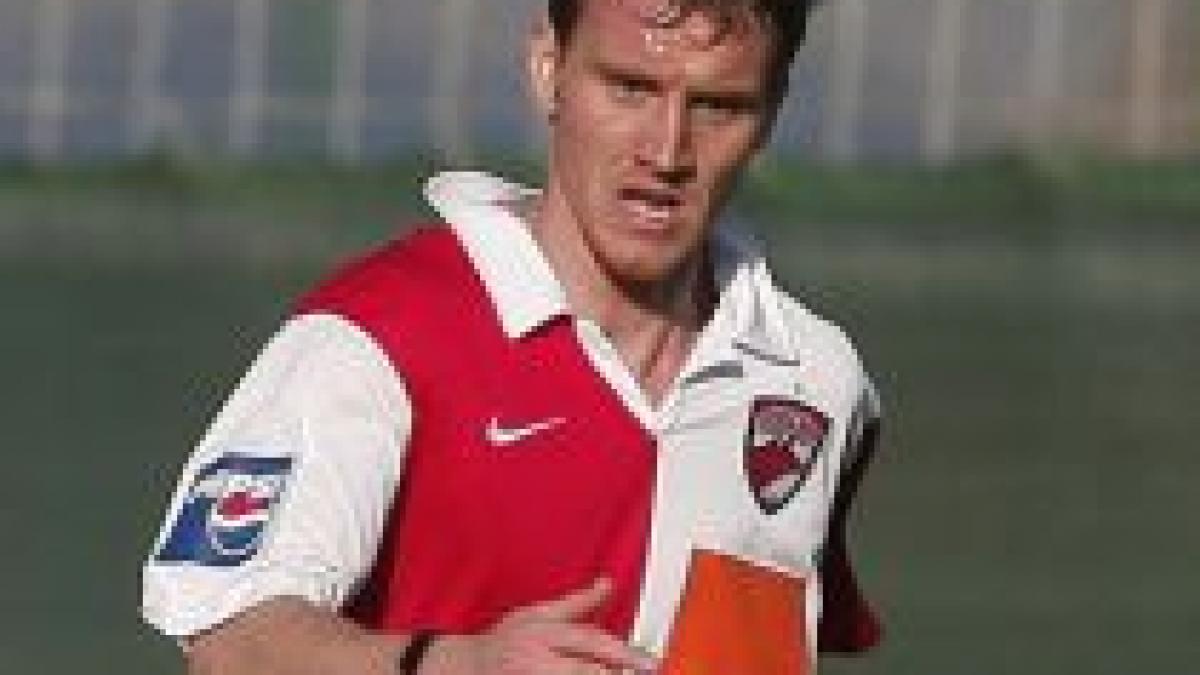 caine pana la rezilierea contractului nicolae mitea pleaca de la dinamo