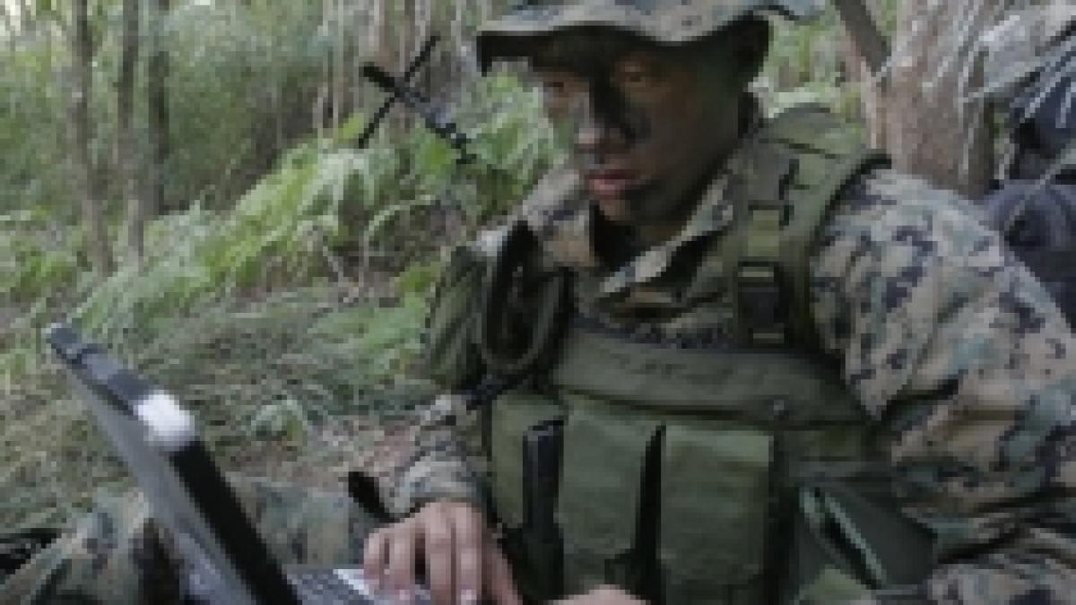 interdictie la twitter facebook si myspace pentru puscasii marini