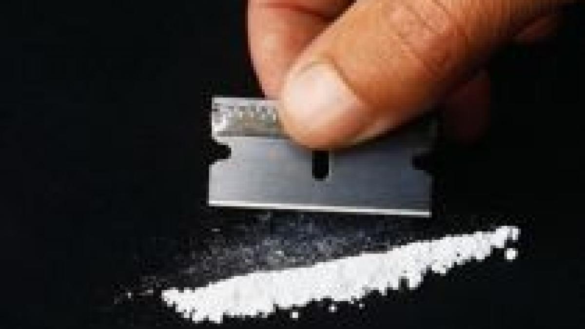 roman arestat pe un aeroport din madrid dupa ce i s au gasit 1 26 kg de coccaina in bagaj