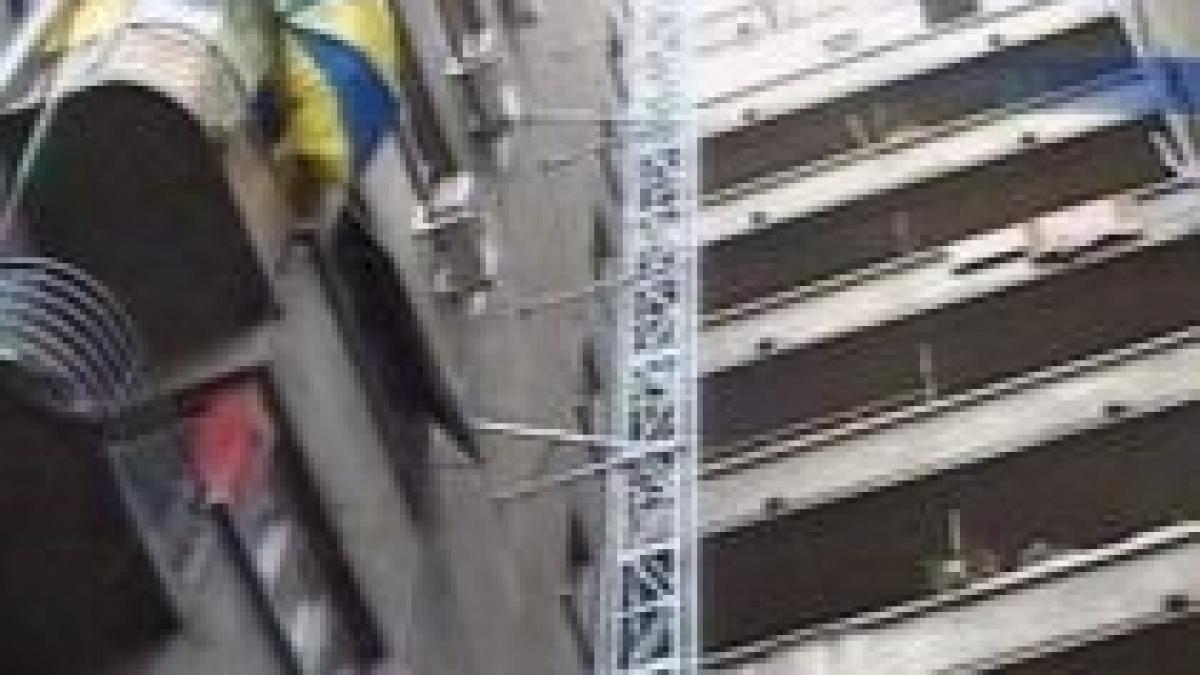 cladirile cu risc seismic ridicat ar putea scapa de bulina rosie abia peste 40 de ani