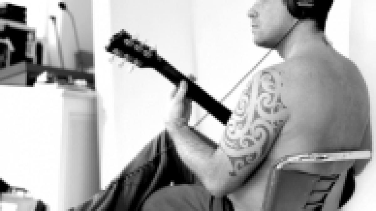 robbie williams revine cantaretul va lansa un nou album