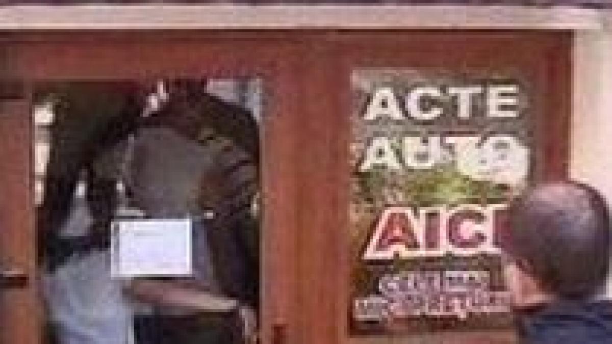 cazul permiselor false din arges 14 persoane eliberate dupa mai bine de un an