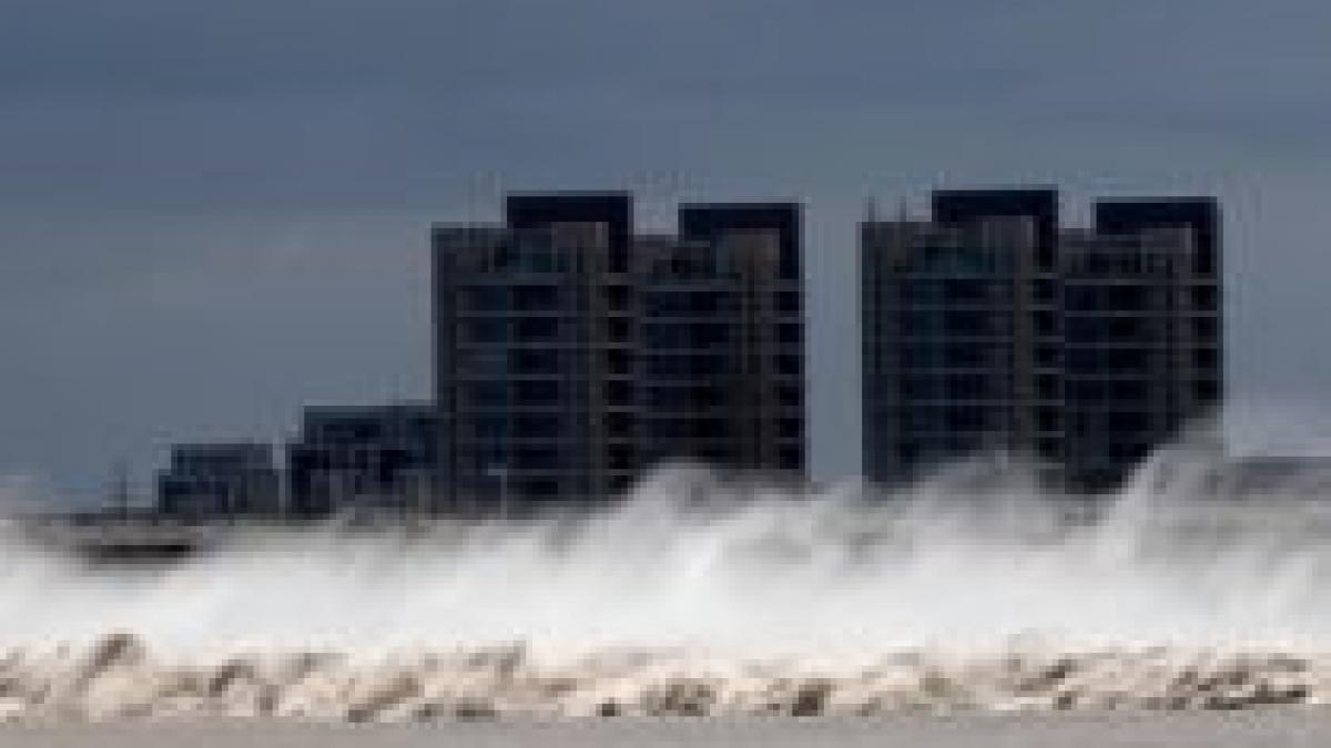 un hotel de sase etaje s a prabusit in taiwan din cauza taifunului morakat video