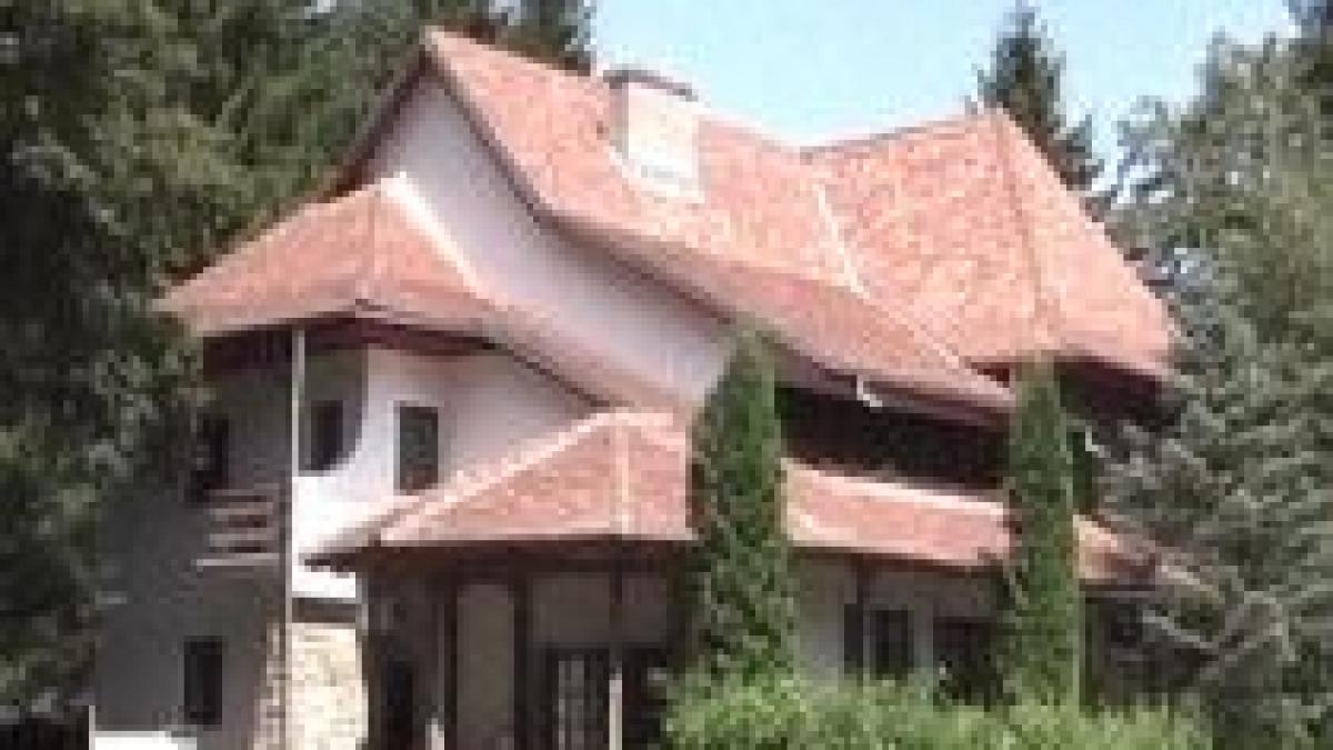 cabana nemtisor preferata de nicolae ceausescu scoasa din circuitul turistic video