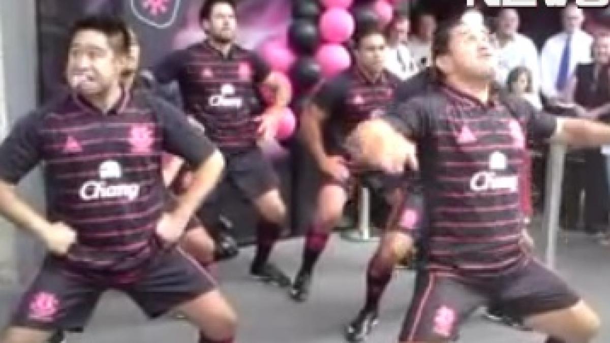 haka britanica everton si a lansat echipamentul de deplasare intr un mod inedit video