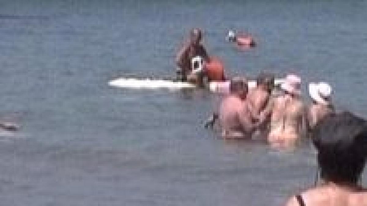 prima plaja pentru nevazatori deschisa in franta video