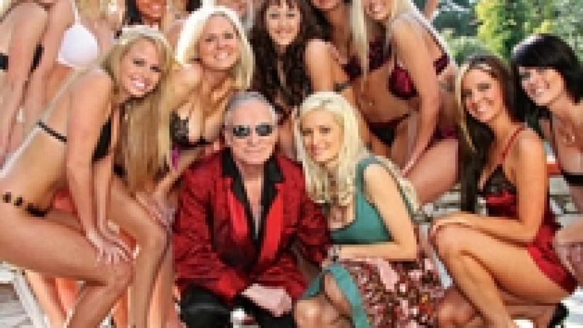 hugh hefner si a vandut casa in lipsa de lichiditati
