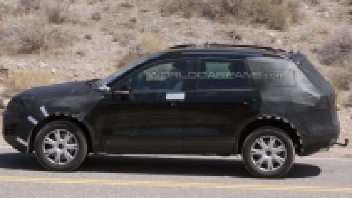 viitorul volkswagen touareg surprins in imagini modelul din fotografiile spion este un hibrid