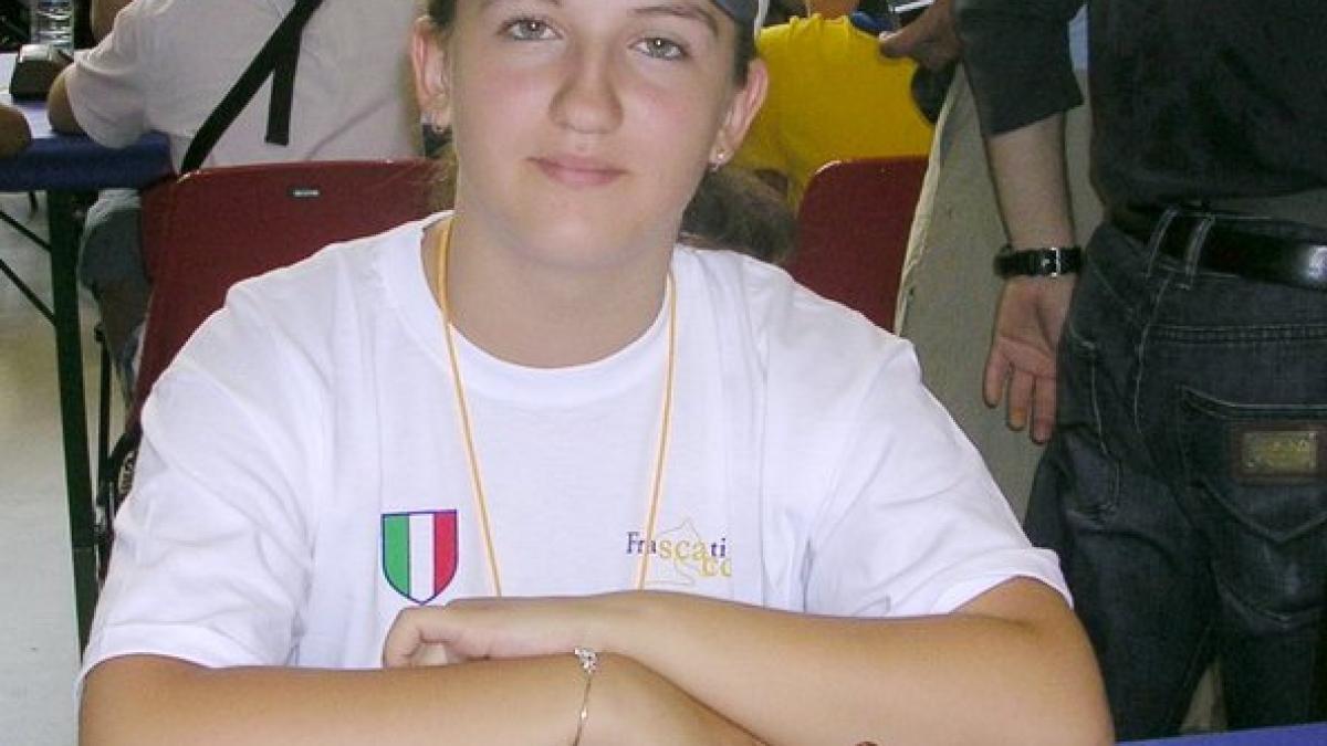 e a noastra dar se mandresc altii cu ea o romanca va reprezenta italia la cm de sah din turcia