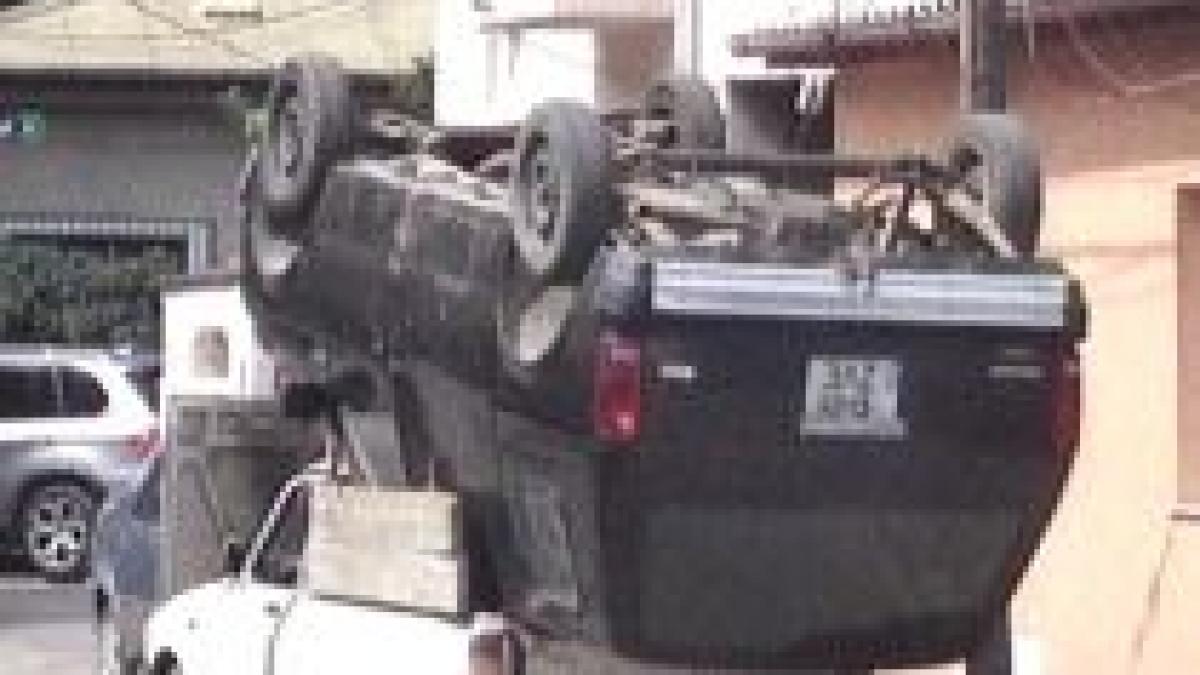 suv in papuc de firma pe strazile capitalei video