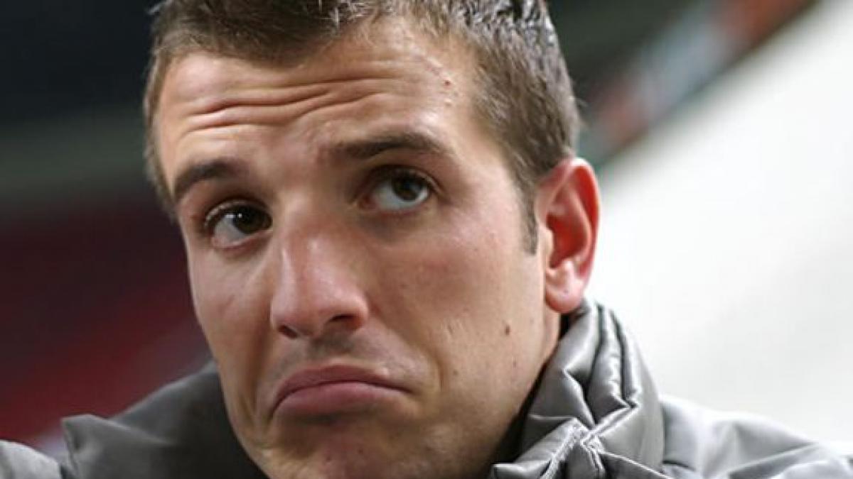 real madrid a incalcat contractul cu rafael van der vaart olandezul ar putea pleca gratis