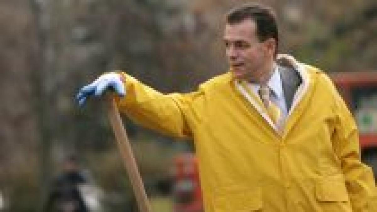 ministerul turismului face plangere penala impotriva lui orban