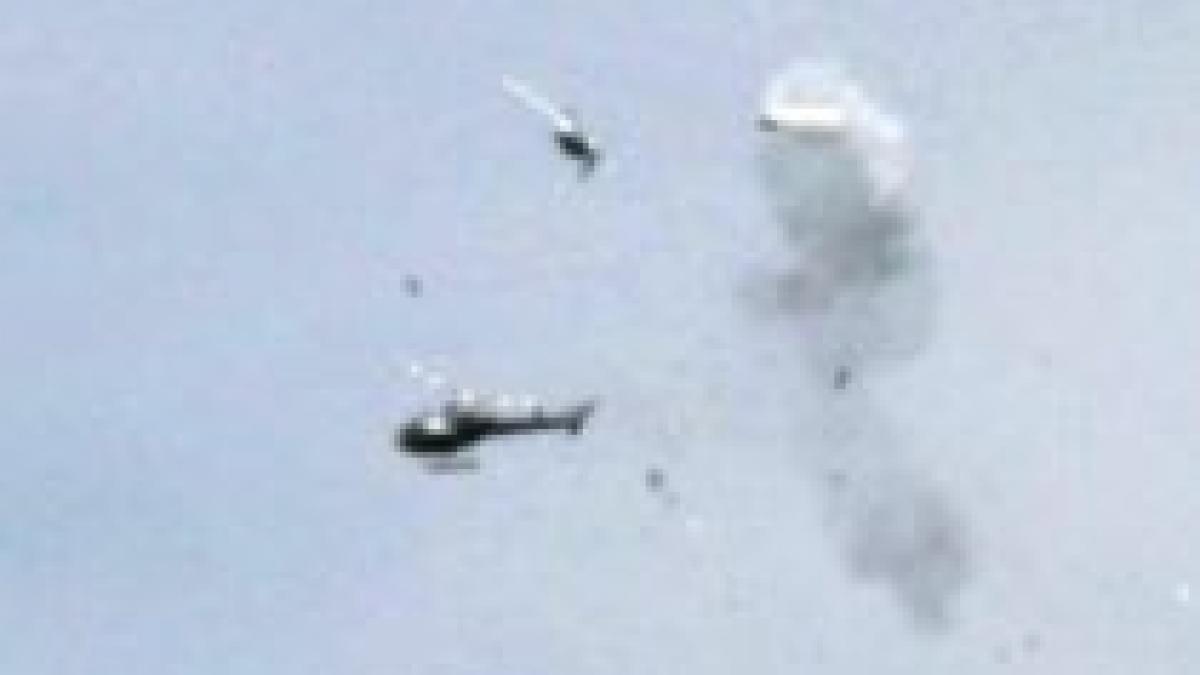 New York: Coliziunea dintre un elicopter şi un avion, filmată de un turist (VIDEO)