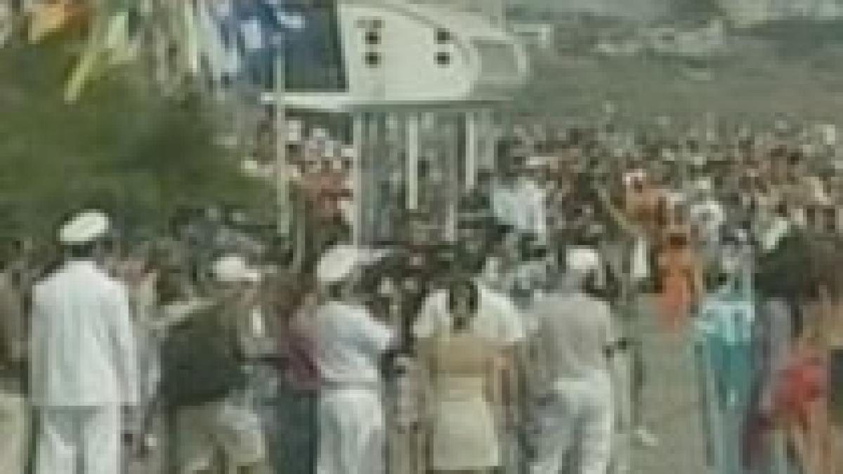 demonstratii marinaresti si concerte la malul marii cu ocazia zilei marinei video