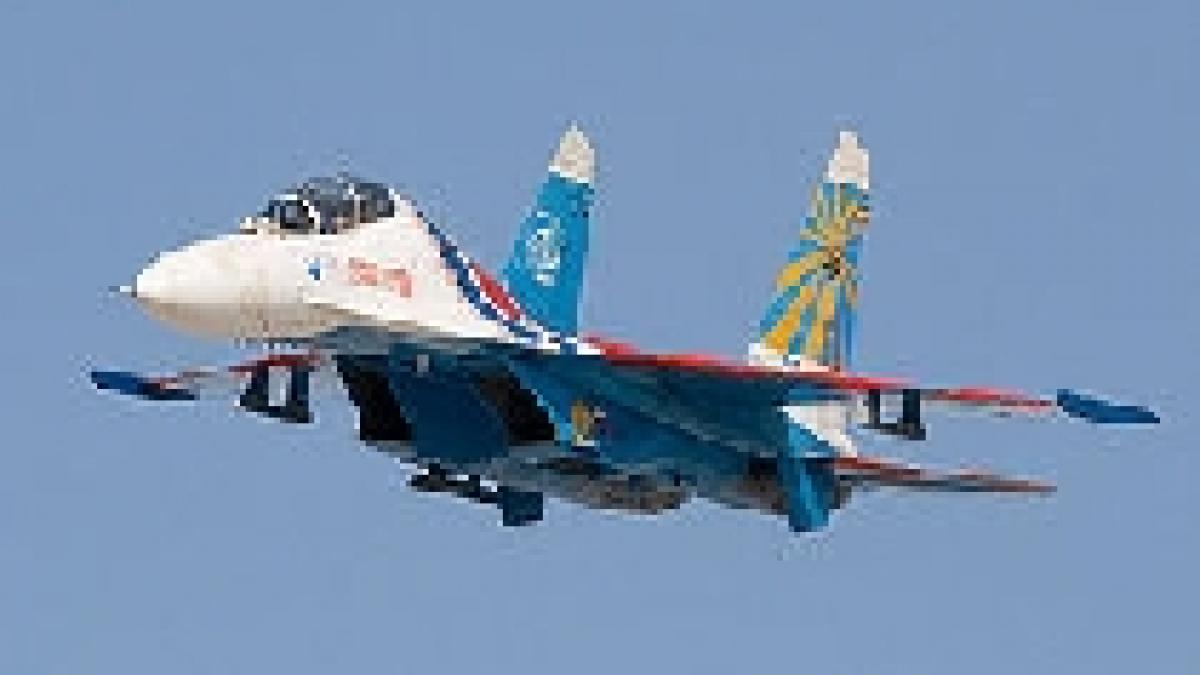 doua avioane militare s au ciocnit in apropiere de moscova un pilot a murit