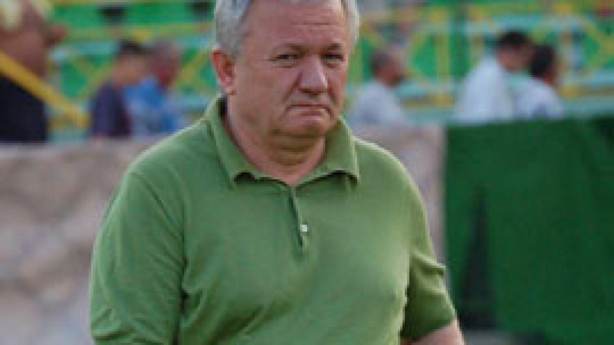 porumboiu il acuza pe razvan lucescu arbitrajul de la meciul cu brasov a fost tema data de