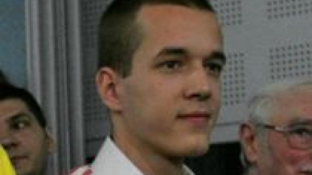 fiul lui adrian nastase a ramas fara permis dupa ce a fost prins cu 141 km h in bucuresti