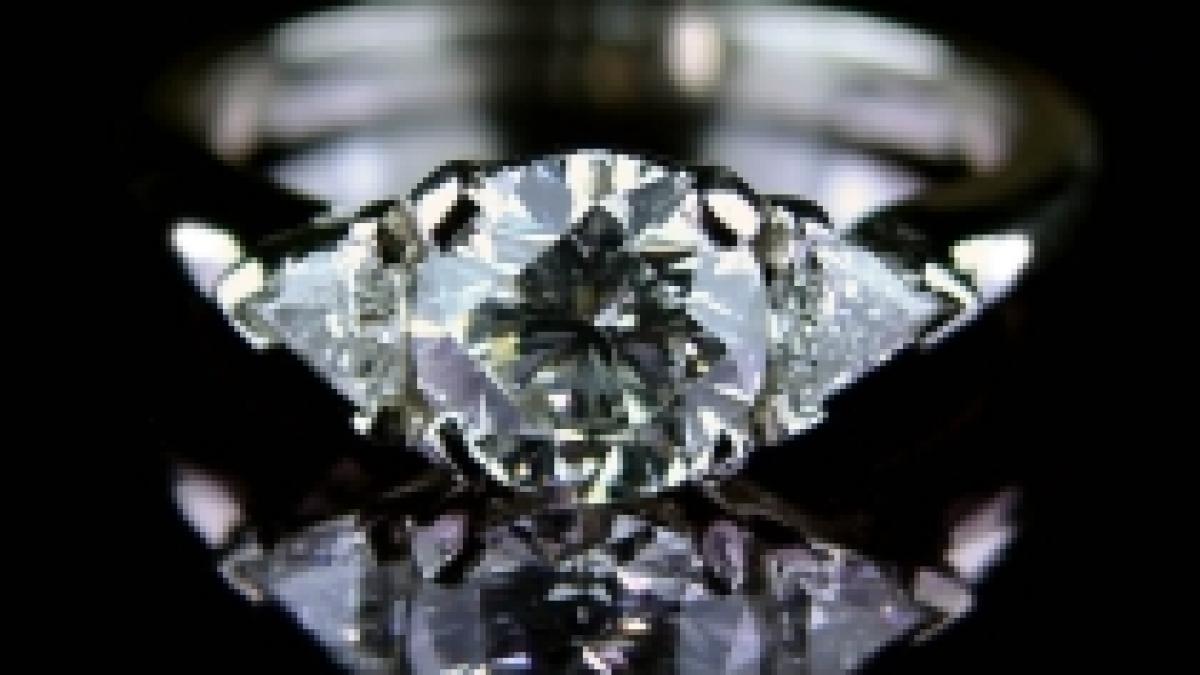 infidelitate scumpa i a cumparat sotiei o bijuterie de fiecare data cand a inselat o