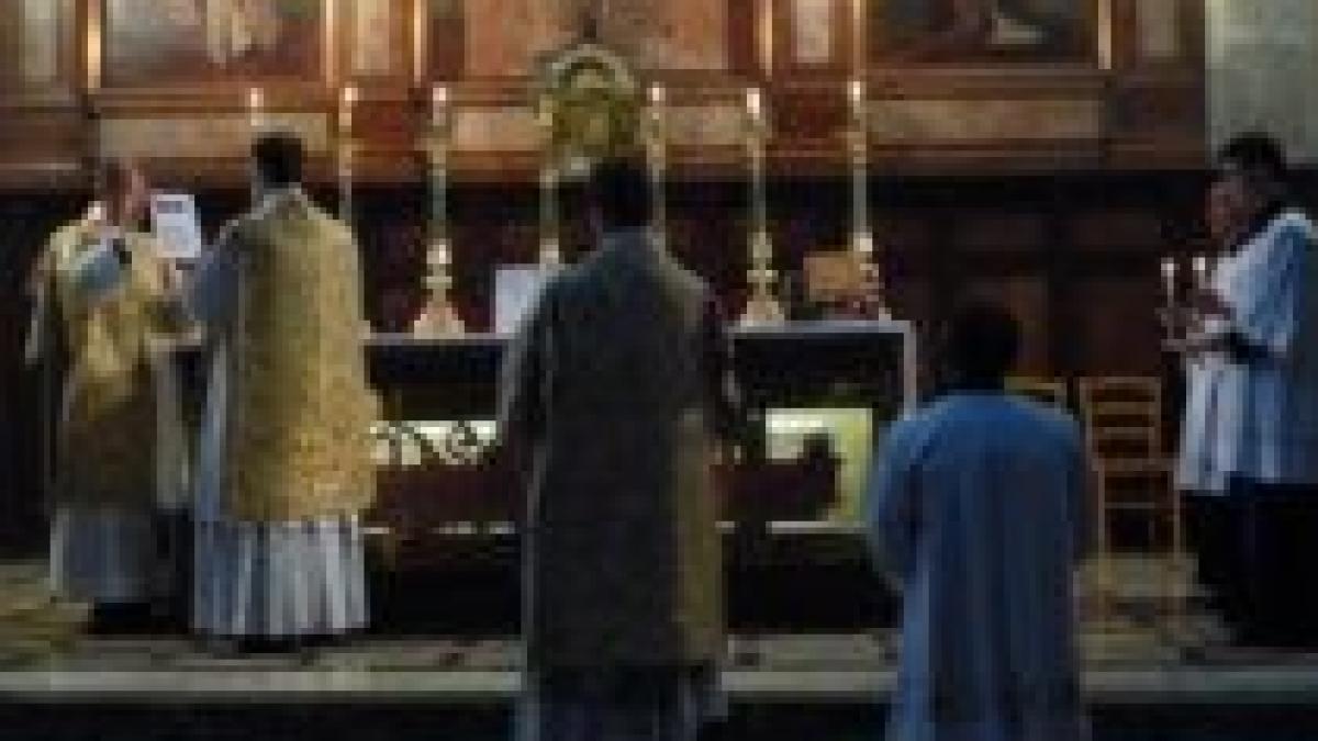 spaniolii sfatuiti sa nu se sarute pentru a evita gripa