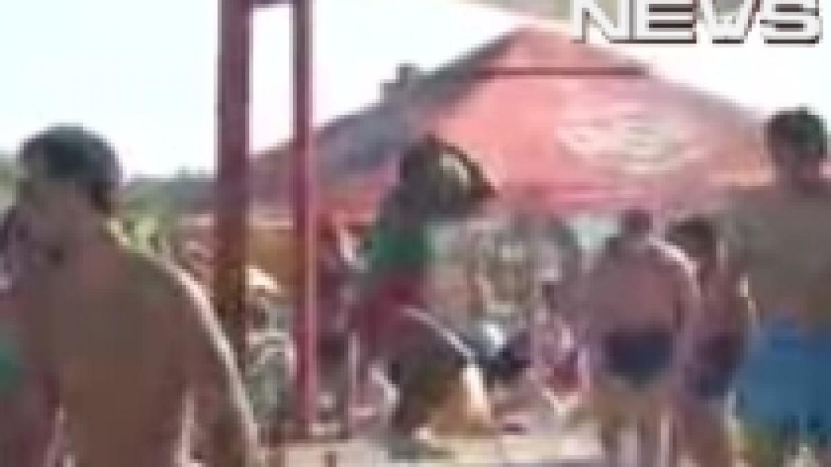 un altfel de dans la bara animatoare masculina la malul marii video