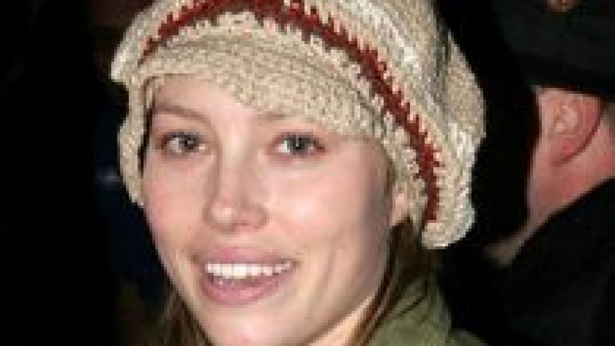 jessica biel desemnata drept cea mai periculoasa vedeta pe internet