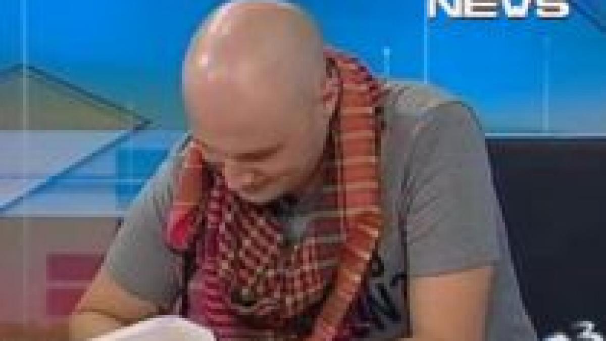 traim in romania si asta ne ocupa tot timpul mihai bendeac il imita pe mircea badea in emisiunea