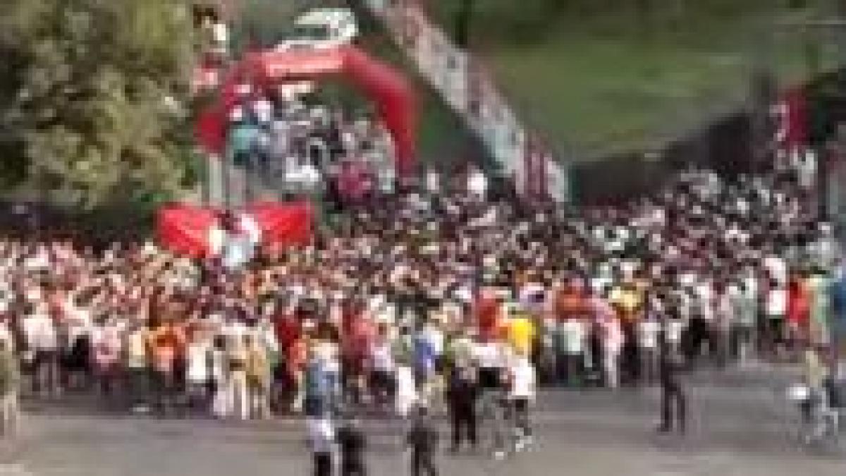 peste 50 de persoane au lesinat la concertul madonnei video