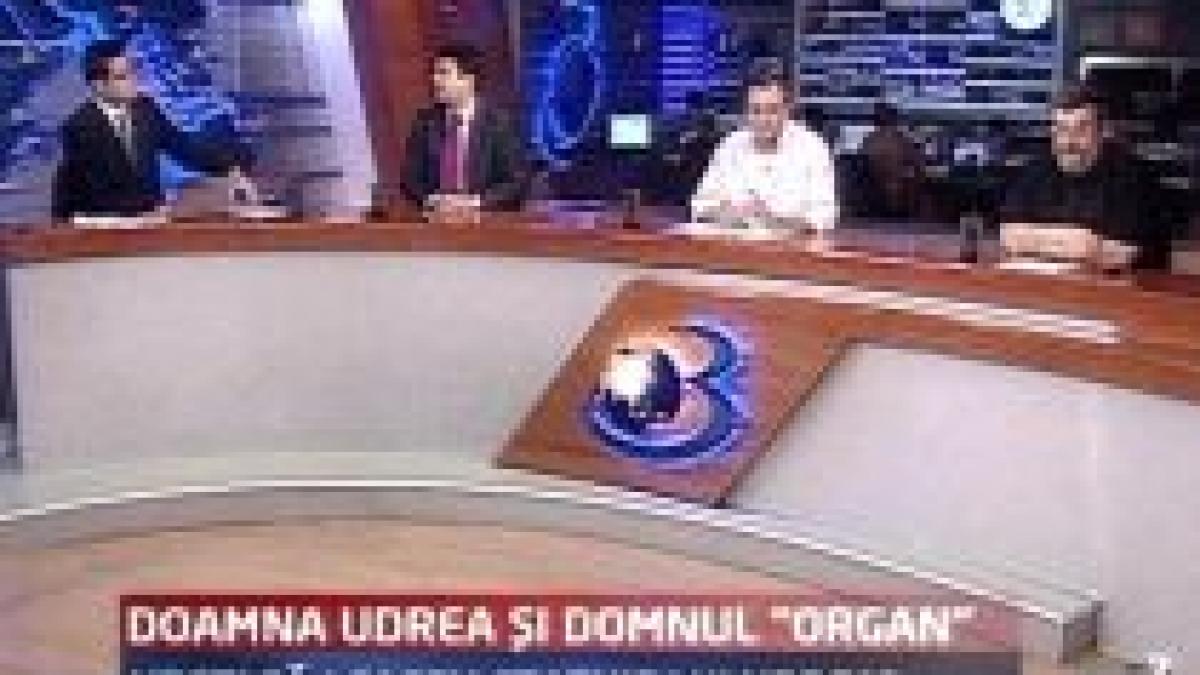 sinteza zilei doamna udrea si domnul organ vreti sa i facem statuie lui udrea