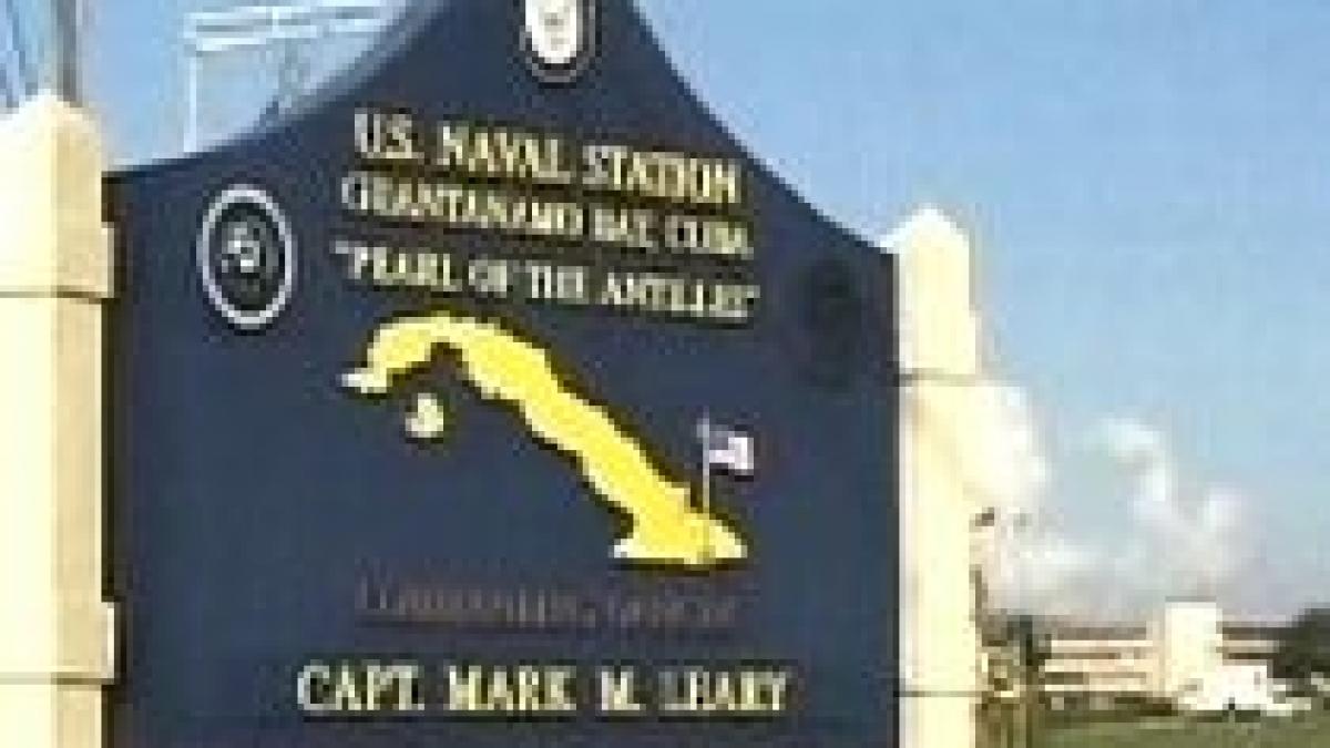 cel mai tanar prizonier de la guantanamo povesteste chinurile la care a fost supus