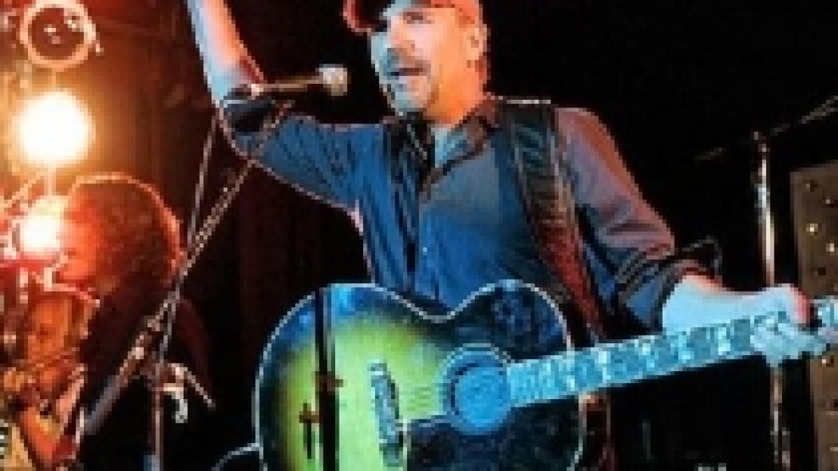 kevin costner la arad actorul ar putea canta la festivalul international de film