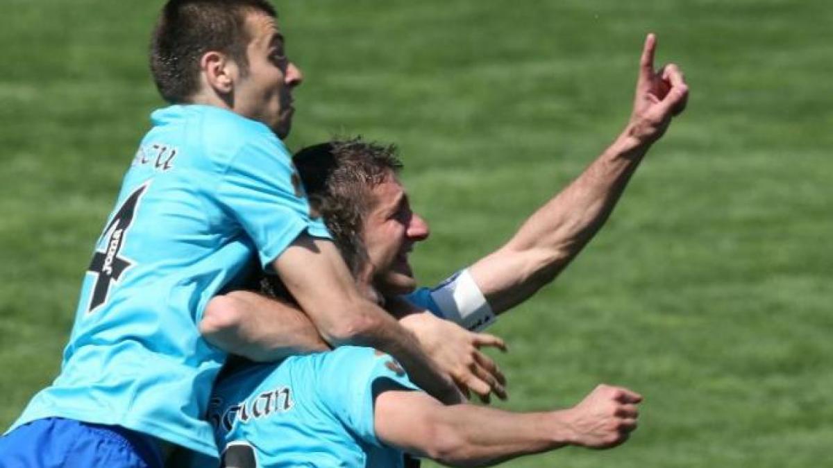 unirea urziceni invinge cu 4 1 la galati intr un meci cu doua rosii pentru otelul