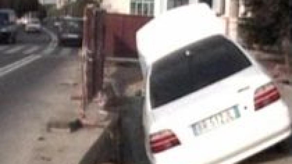 galatean ghinionist a intrat cu masina intr o groapa adanca de trei metri video