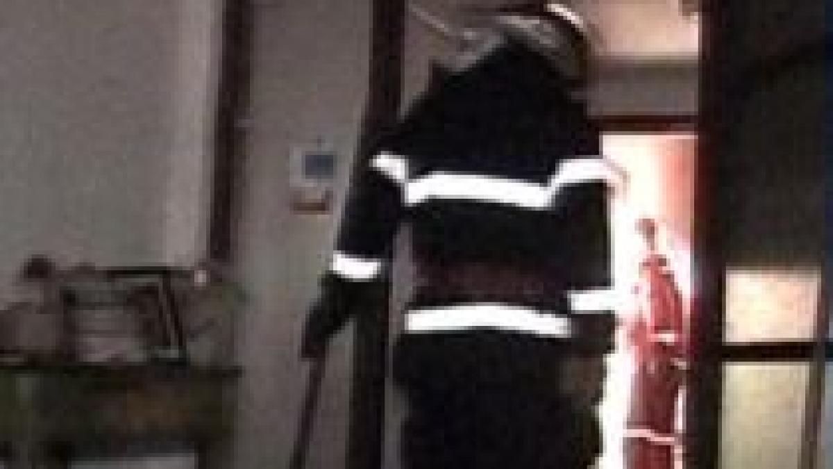 incendiu la un bloc din cartierul bucurestean floreasca video