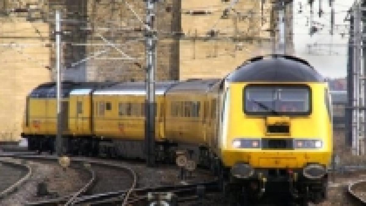 note despre fabricarea bombelor descoperite in doua trenuri din marea britanie