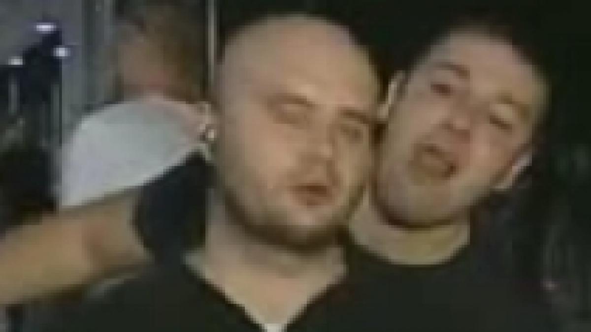 relatia reporter suporteri de nepretuit glume indecente in direct video