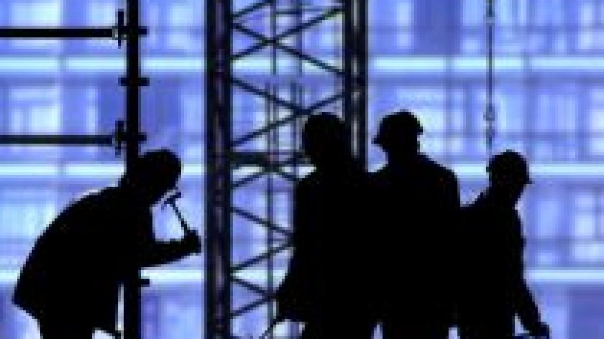 primele semne de revenire a economiei apar in trimestrul iv iar relansarea depinde de zona euro