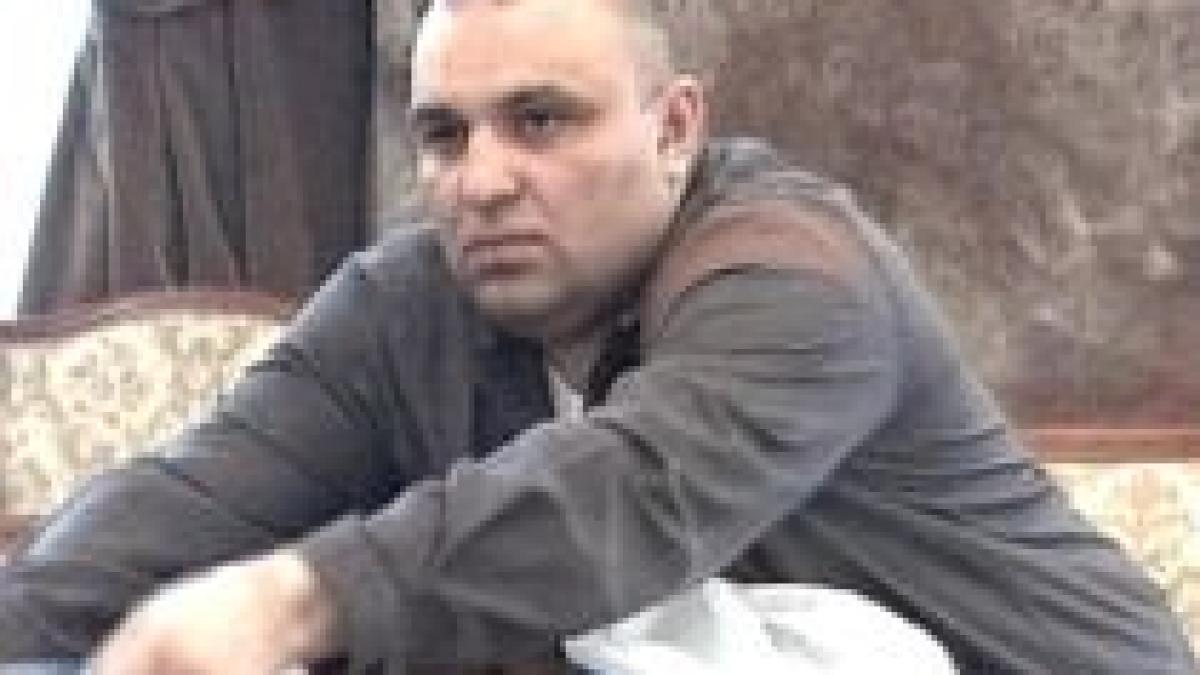 fane capatana a fost ridicat de politisti in urma perchezitiilor in locuinta sa video