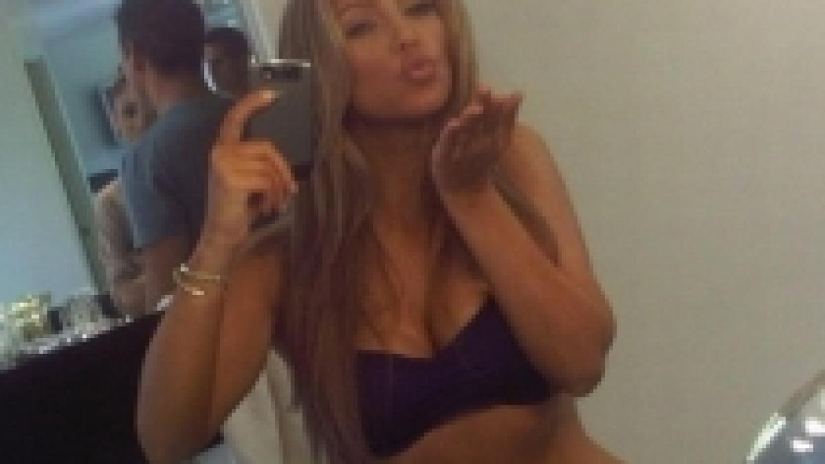 kim kardashian vedeta unui reality show american in lenjerie intima pe twitter foto