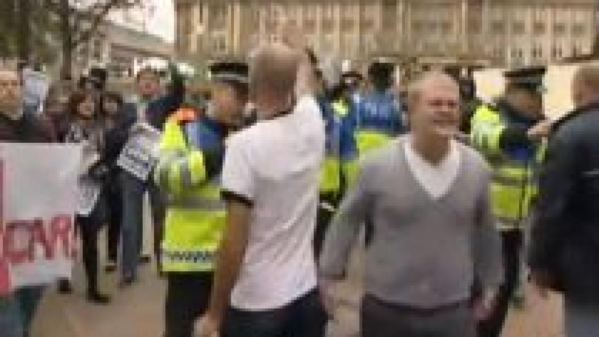 manifestatii violente ale extremistilor de dreapta si de stanga la birmingham