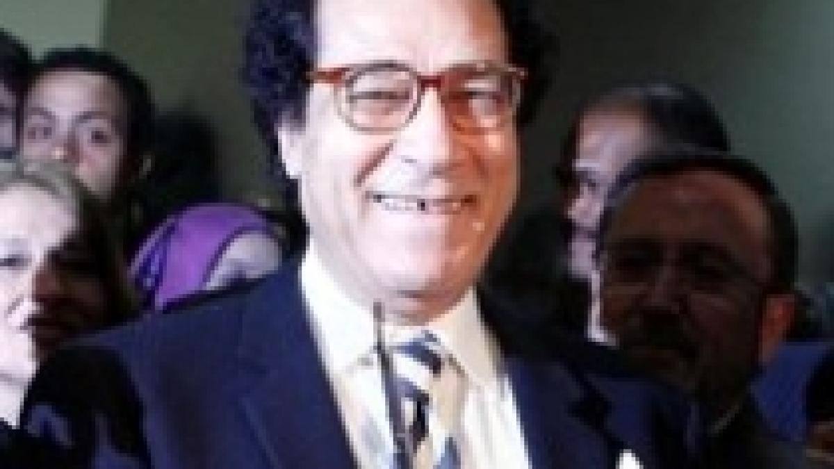 candidatul favorit la functia de director general unesco as arde cu mana mea cartile in limba